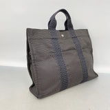 【6ie6729】エルメス トートバッグ エールラインMM ナイロン グレー シルバー金具【中古】メンズ レディース ユニセックス