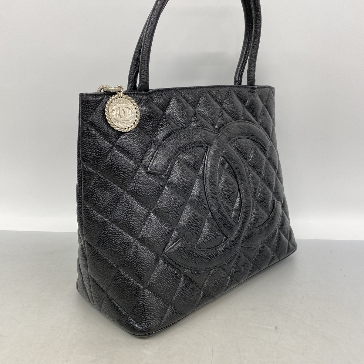 【6ie6730】シャネル トートバッグ 復刻トート キャビアスキン ブラック シルバー金具【中古】レディース
