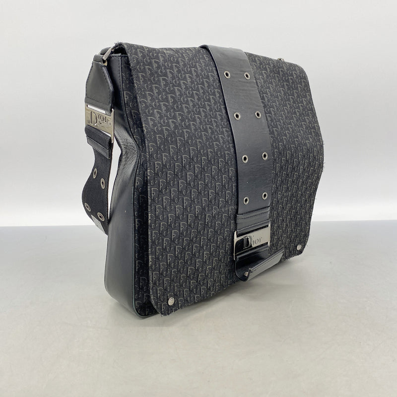 【6ie6739】クリスチャンディオール ショルダーバッグ トロッター ナイロンキャンバス ブラック シルバー金具【中古】レディース