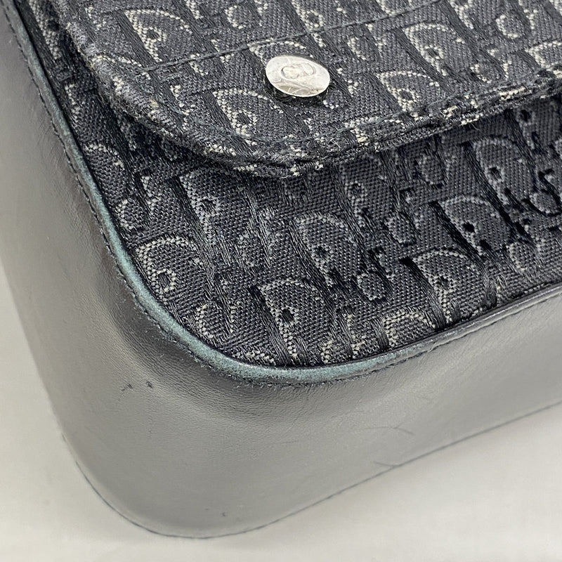 【6ie6739】クリスチャンディオール ショルダーバッグ トロッター ナイロンキャンバス ブラック シルバー金具【中古】レディース