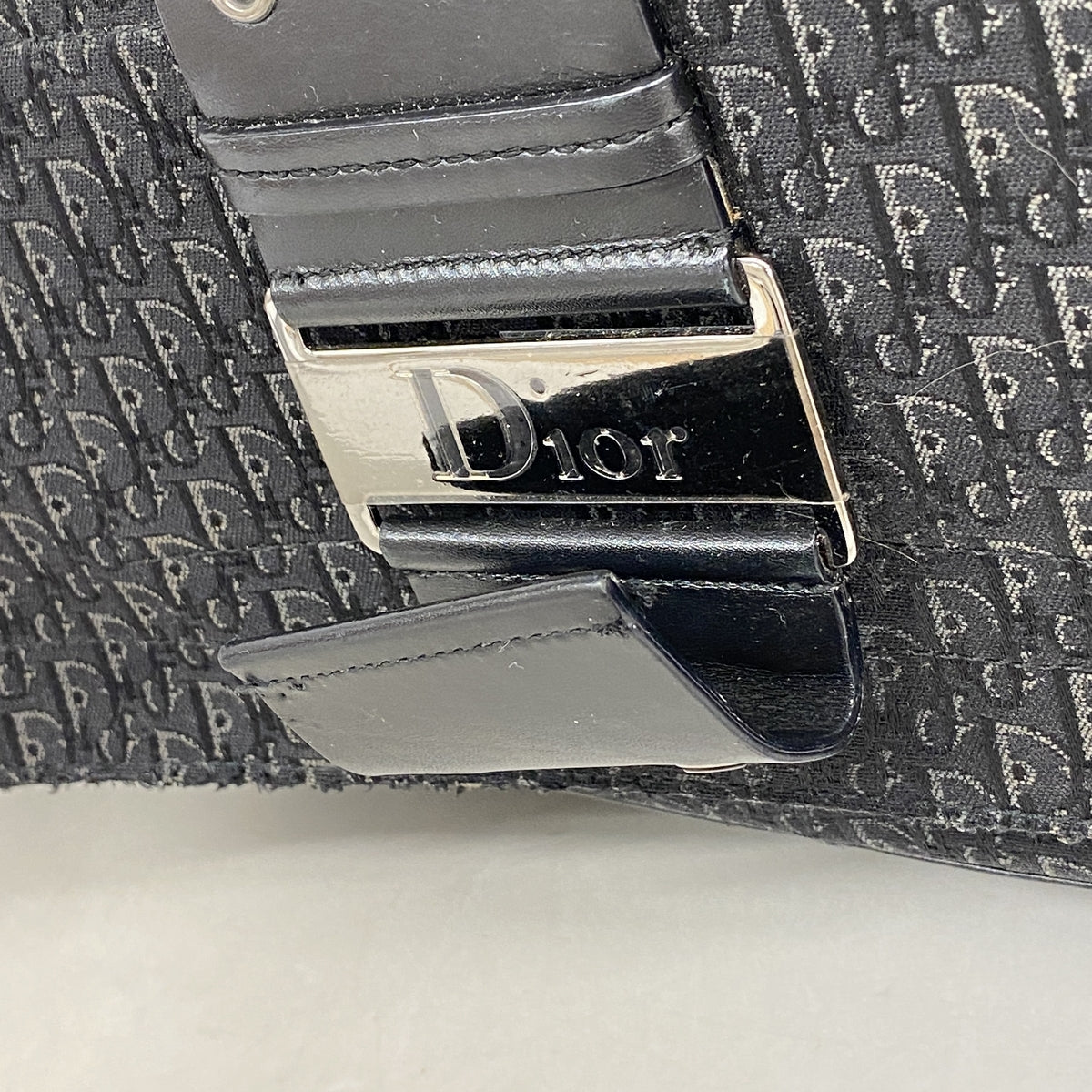 【6ie6739】クリスチャンディオール ショルダーバッグ トロッター ナイロンキャンバス ブラック シルバー金具【中古】レディース