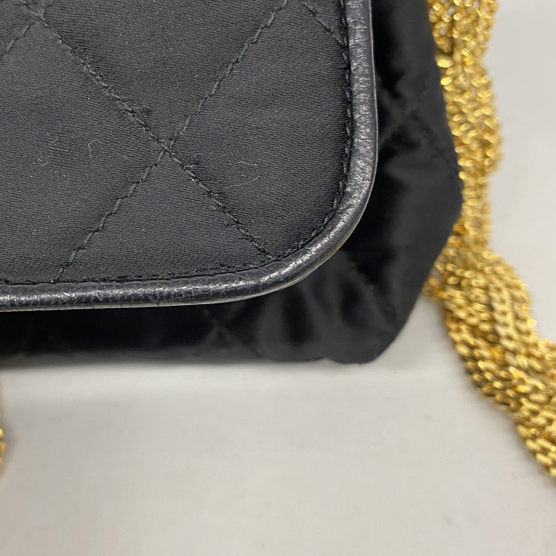 【6ie6755】シャネル ショルダーバッグ マトラッセ チェーンショルダー ナイロン ブラック ゴールド金具【中古】レディース