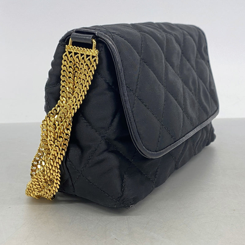 【6ie6755】シャネル ショルダーバッグ マトラッセ チェーンショルダー ナイロン ブラック ゴールド金具【中古】レディース