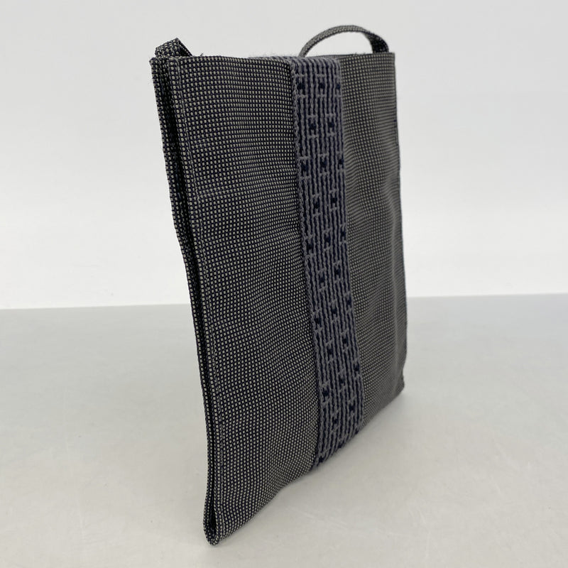 【6ie6756】エルメス ショルダーバッグ エールラインポシェット ナイロン グレー【中古】レディース
