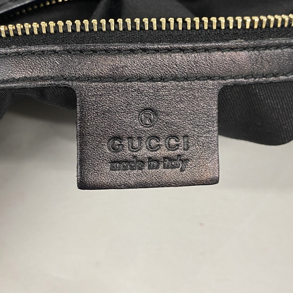 【6ie6757】グッチ ショルダーバッグ GGキャンバス 189885 キャンバス ブラック シャンパンゴールド金具【中古】レディース