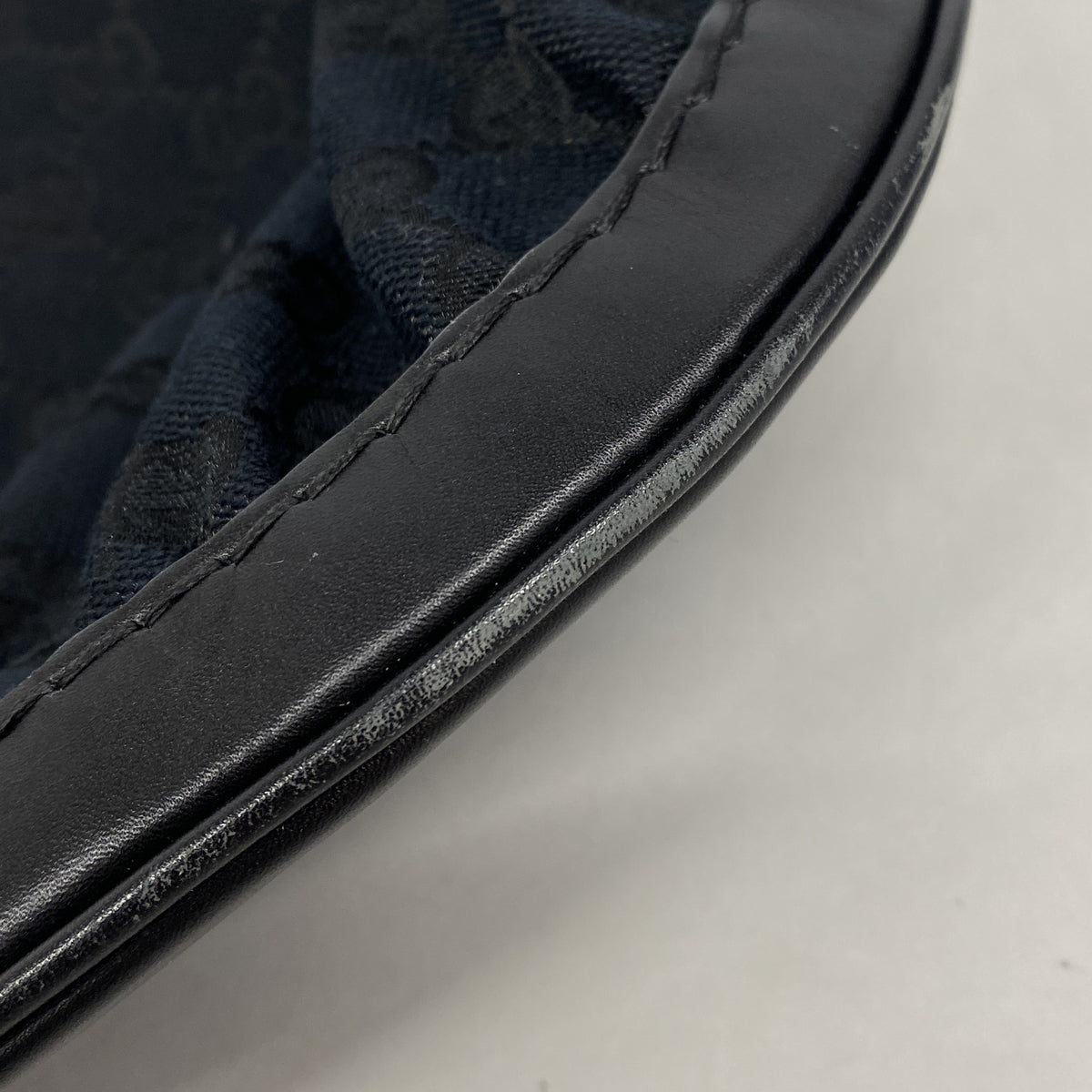 【6ie6757】グッチ ショルダーバッグ GGキャンバス 189885 キャンバス ブラック シャンパンゴールド金具【中古】レディース