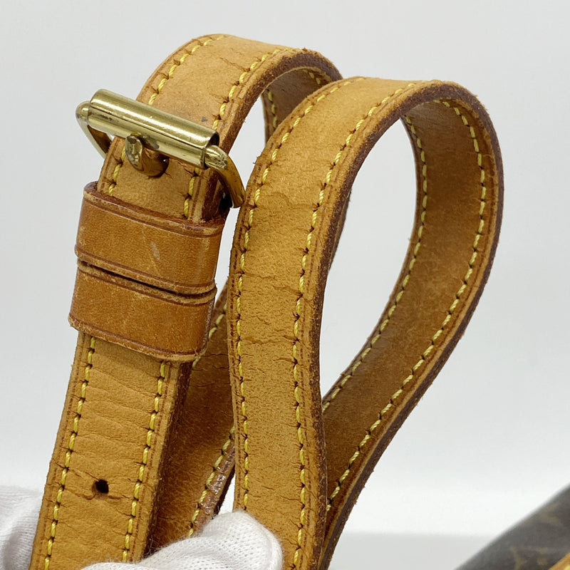 【6ie6762】ルイヴィトン ショルダーバッグ モノグラム ソミュール30 M42256 ブラウン【中古】レディース