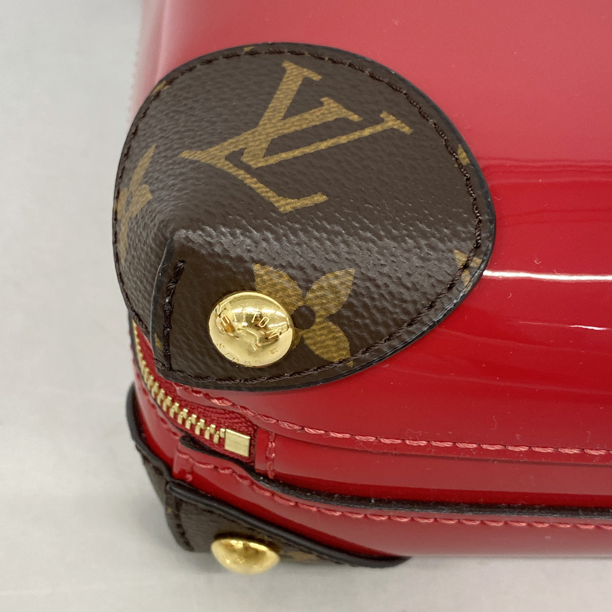 【6ie6764】ルイヴィトン ショルダーバッグ ヴェルニ ヴェニス M52473 スカーレット【中古】レディース