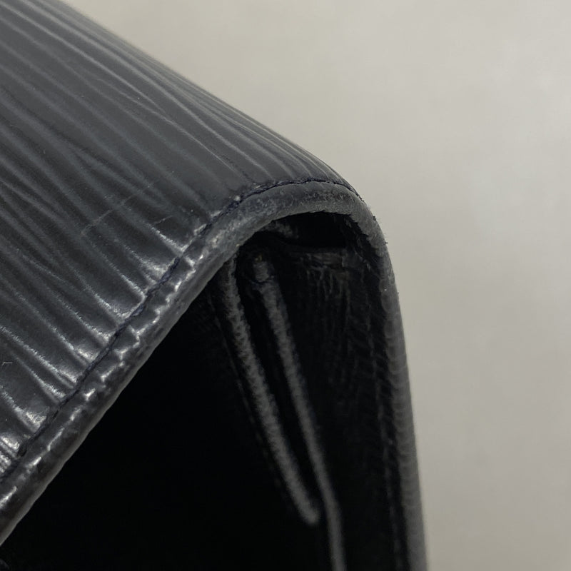 【6ie6766】ルイヴィトン 三つ折り長財布 エピ ポルトトレゾールインターナショナル M63382 ノワール【中古】レディース