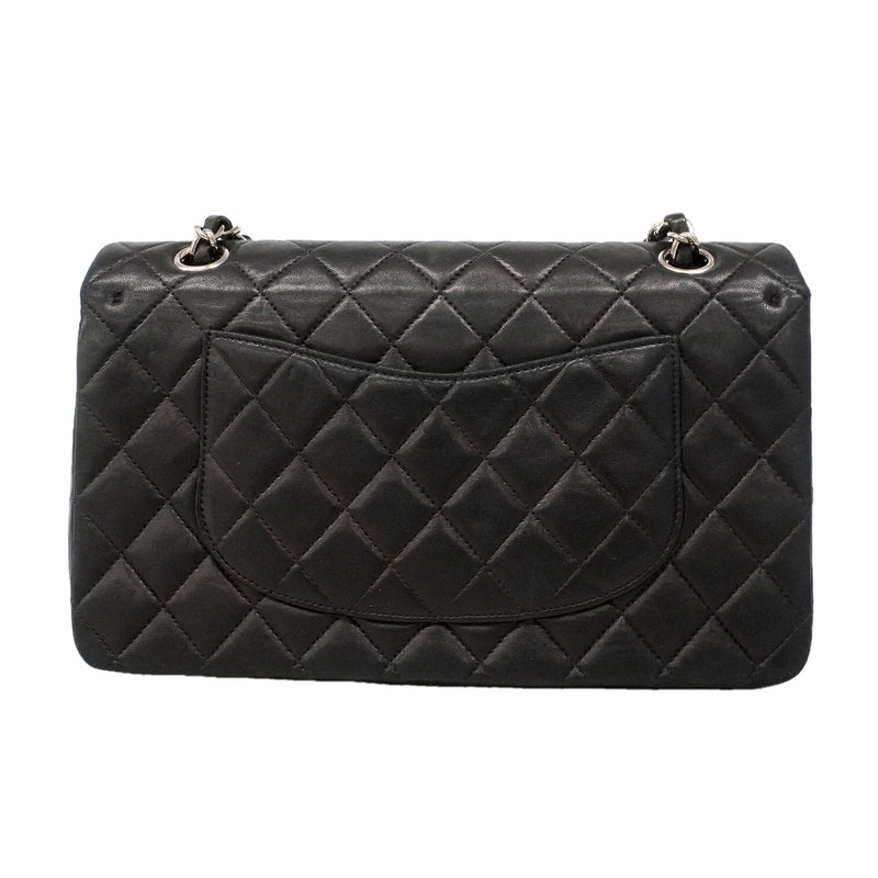 【6ie6790】シャネル ショルダーバッグ マトラッセ Wフラップ Wチェーン ラムスキン ブラック シルバー金具【中古】レディース