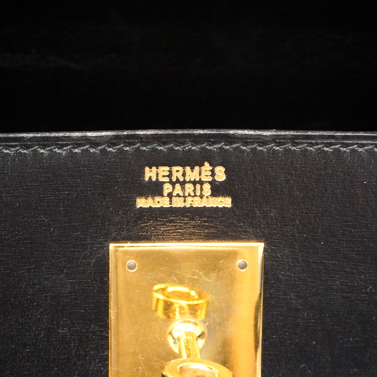 【6ie6792】エルメス ハンドバッグ ケリー32 ボックスカーフ ブラック ゴールド金具 ○T刻印【中古】レディース