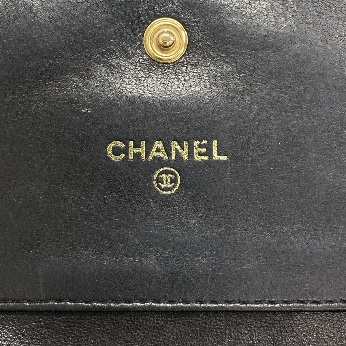 【6ie6830】シャネル 三つ折り財布 キャビアスキン ブラック シャンパンゴールド金具【中古】レディース