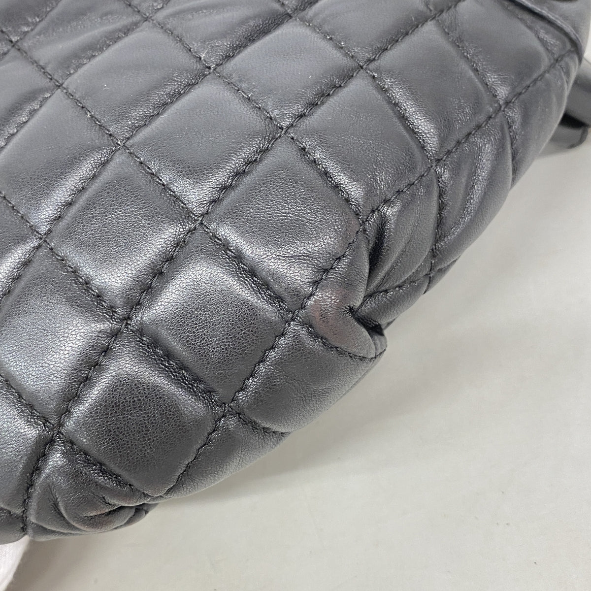 【6ie6834】シャネル ウエストバッグ マトラッセ ラムスキン ブラック シルバー金具【中古】レディース