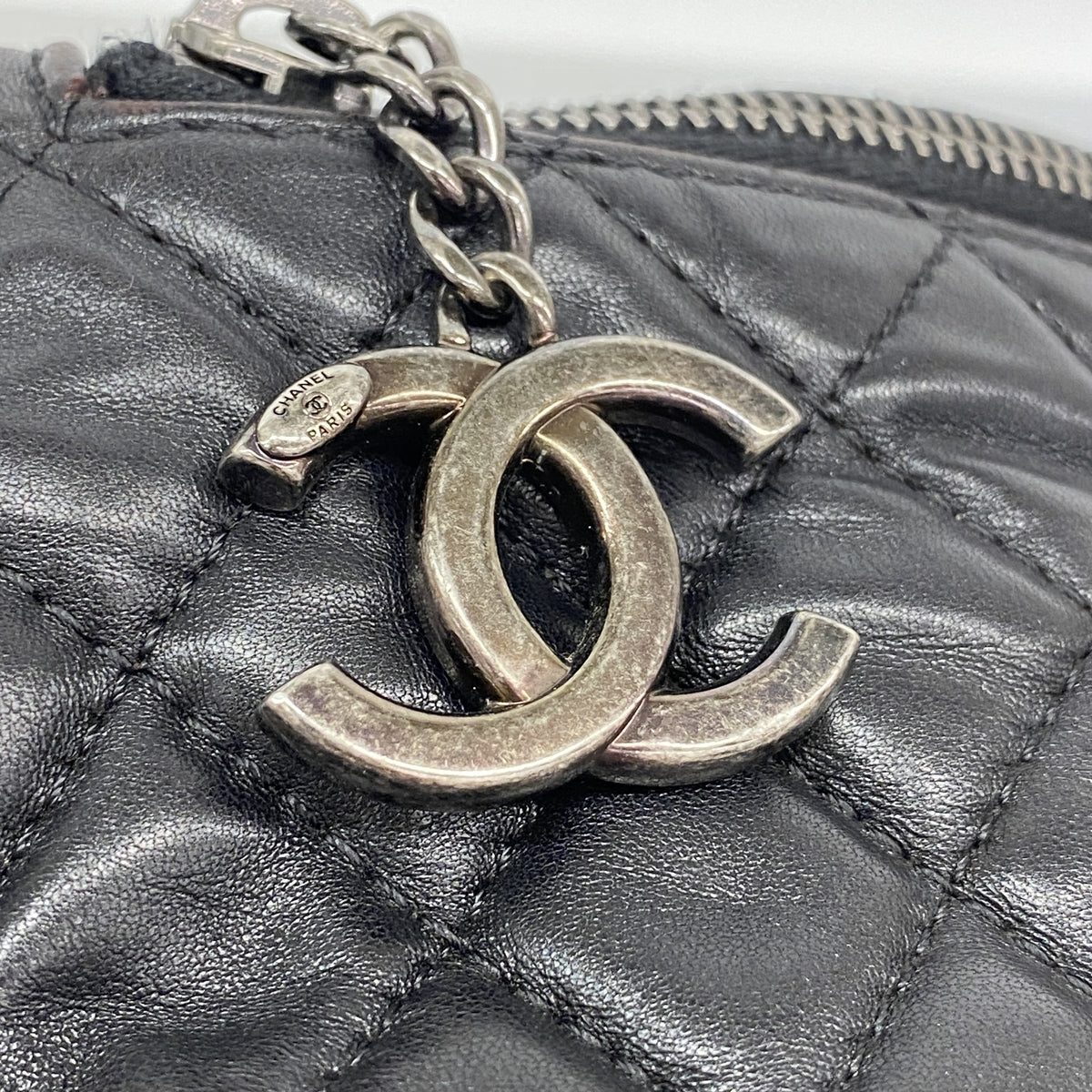 【6ie6834】シャネル ウエストバッグ マトラッセ ラムスキン ブラック シルバー金具【中古】レディース