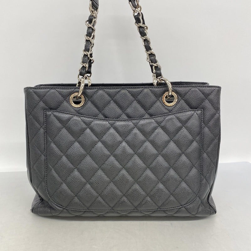 【6ie6872】シャネル チェーントート マトラッセ キャビアスキン ブラック シルバー金具【中古】レディース