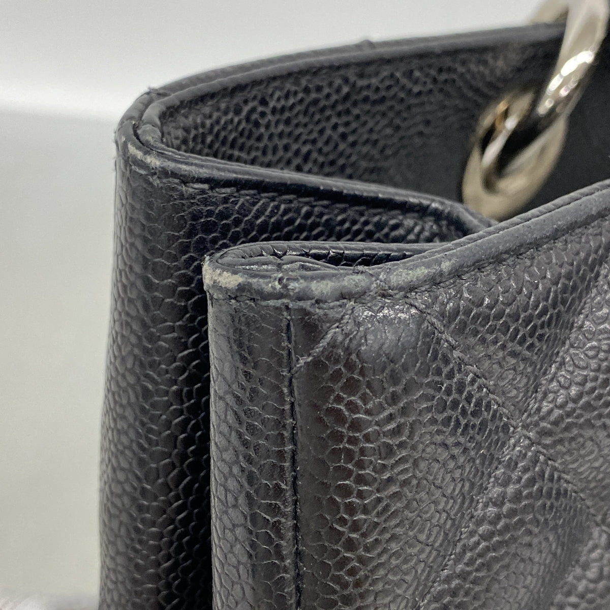 【6ie6872】シャネル チェーントート マトラッセ キャビアスキン ブラック シルバー金具【中古】レディース