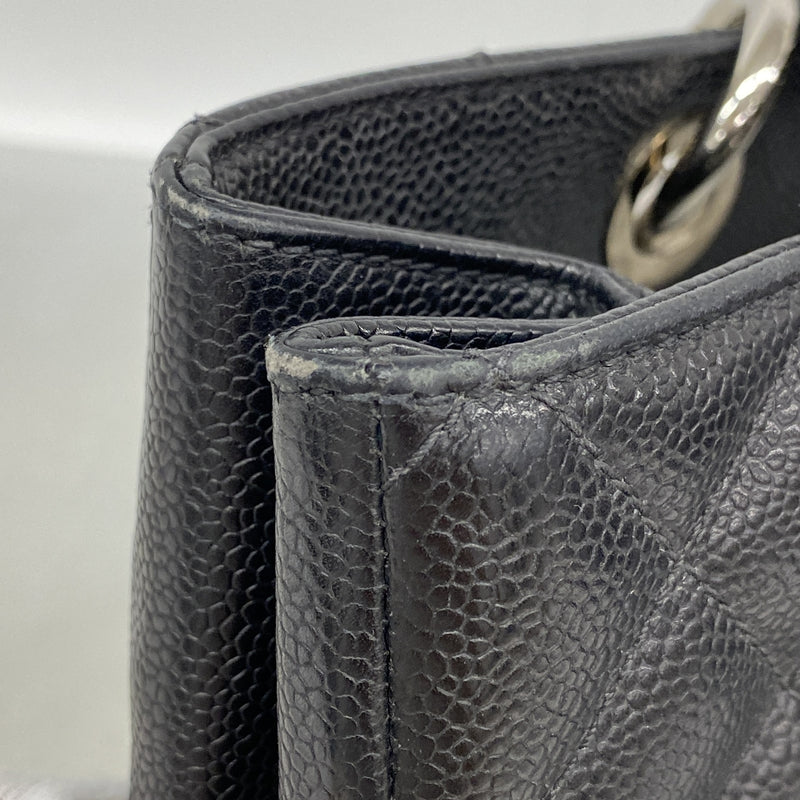 【6ie6872】シャネル チェーントート マトラッセ キャビアスキン ブラック シルバー金具【中古】レディース