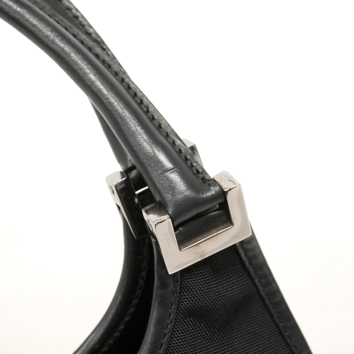 【6ie6891】グッチ ハンドバッグ ジャッキー 002 1068 キャンバス ブラック シルバー金具【中古】レディース