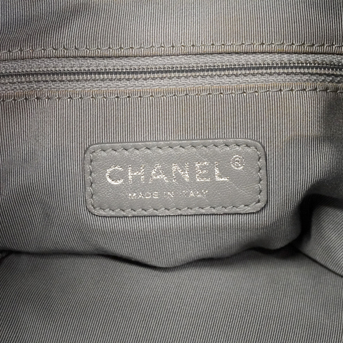 【6ie6901】シャネル ショルダーバッグ マトラッセ レザー ブラック シルバー金具【中古】レディース