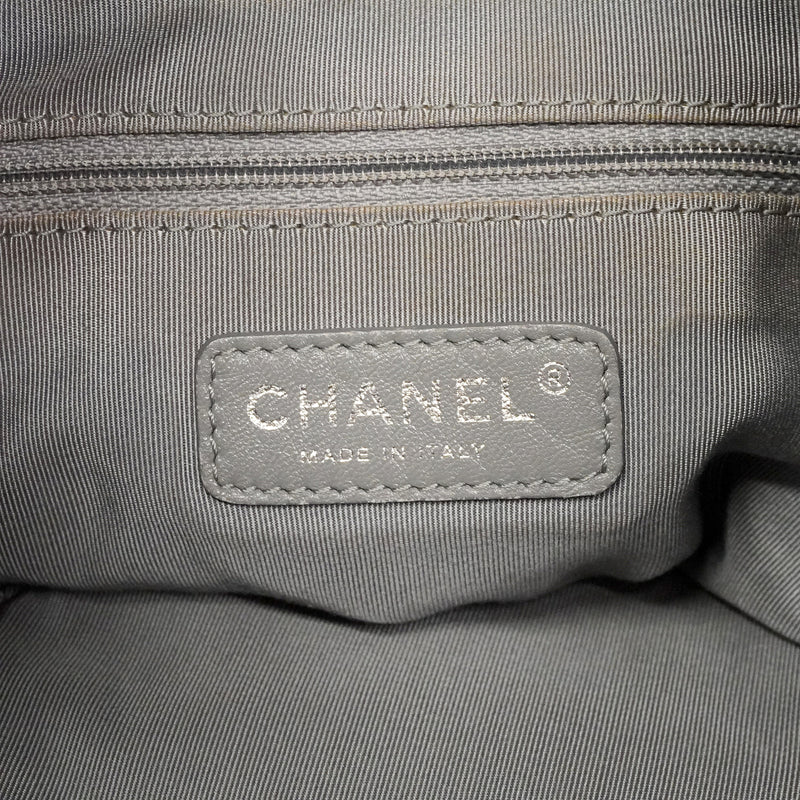 【6ie6901】シャネル ショルダーバッグ マトラッセ レザー ブラック シルバー金具【中古】レディース