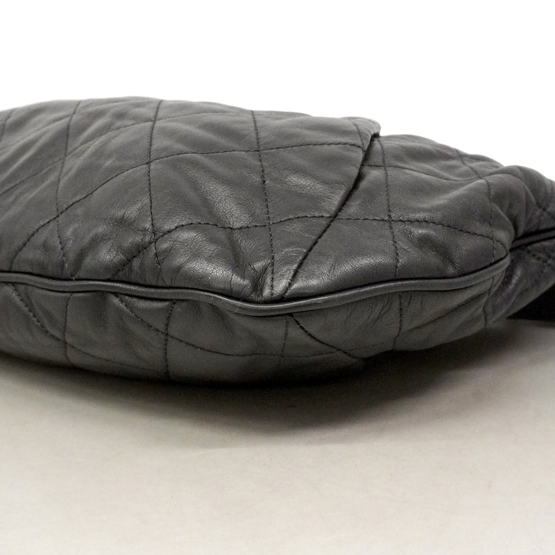 【6ie6901】シャネル ショルダーバッグ マトラッセ レザー ブラック シルバー金具【中古】レディース