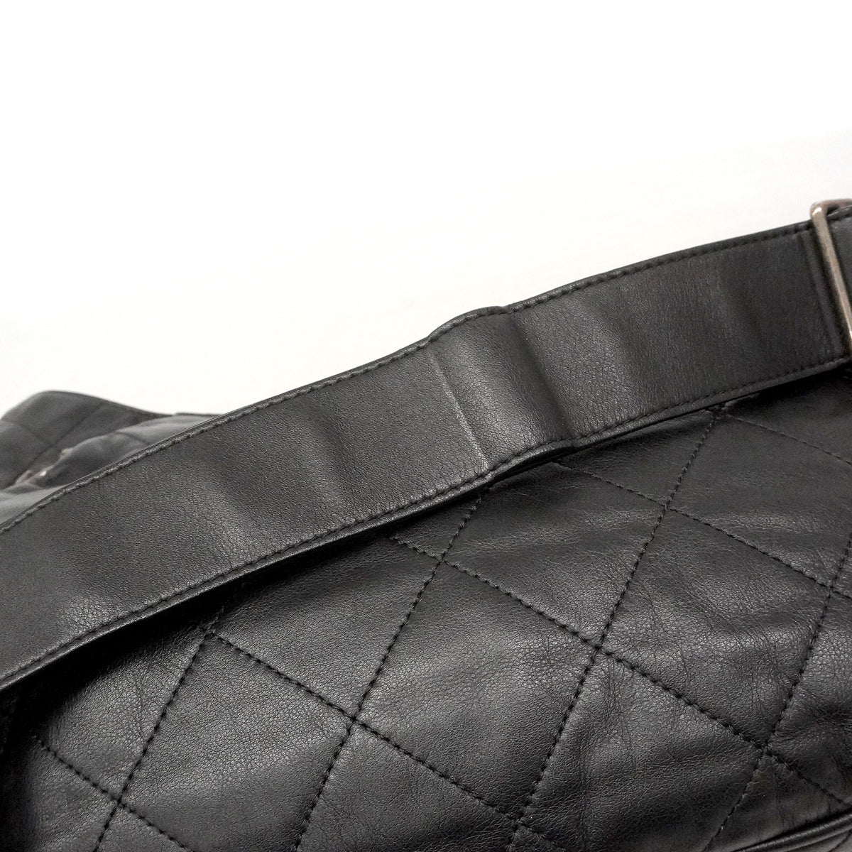 【6ie6901】シャネル ショルダーバッグ マトラッセ レザー ブラック シルバー金具【中古】レディース