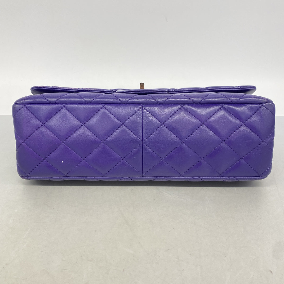 【6ie6907】シャネル ショルダーバッグ 2.55/マトラッセ Wフラップ Wチェーン マキシ ラムスキン パープル シルバー金具【中古】レディース