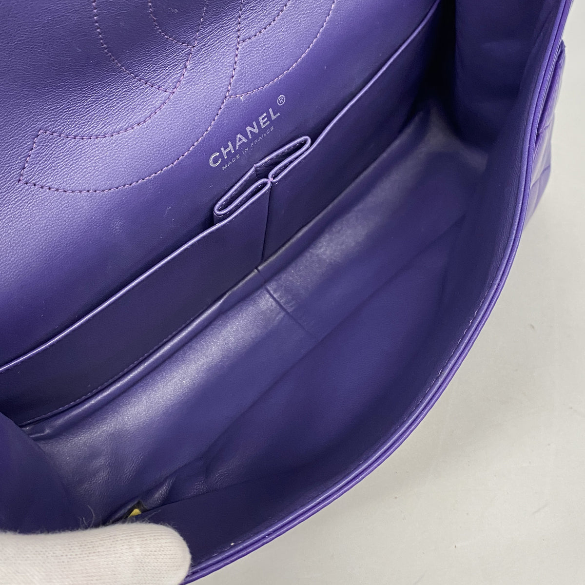 【6ie6907】シャネル ショルダーバッグ 2.55/マトラッセ Wフラップ Wチェーン マキシ ラムスキン パープル シルバー金具【中古】レディース