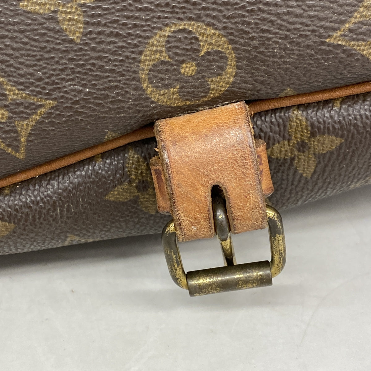【6ie6920】ルイヴィトン ショルダーバッグ モノグラム ソミュール30 M42256 ブラウン【中古】レディース