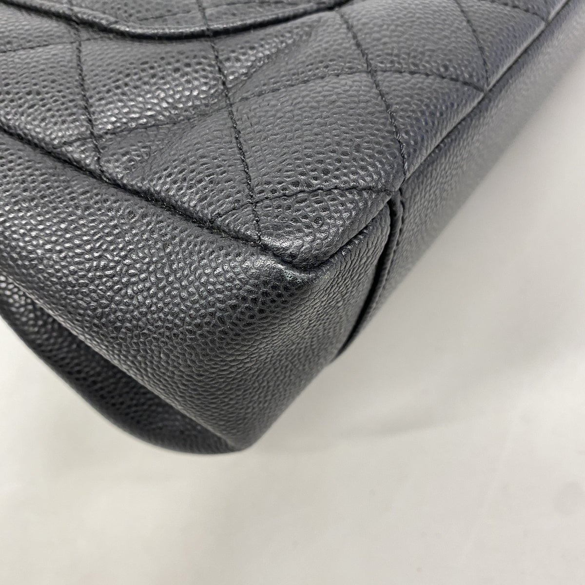 【6ie6940】シャネル チェーントート マトラッセ キャビアスキン ブラック ゴールド金具【中古】レディース