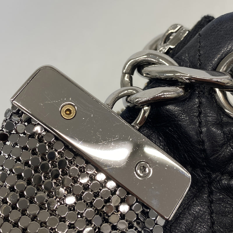 【6ie6942】シャネル ショルダーバッグ マトラッセ ラムスキン ブラック シルバー金具【中古】レディース