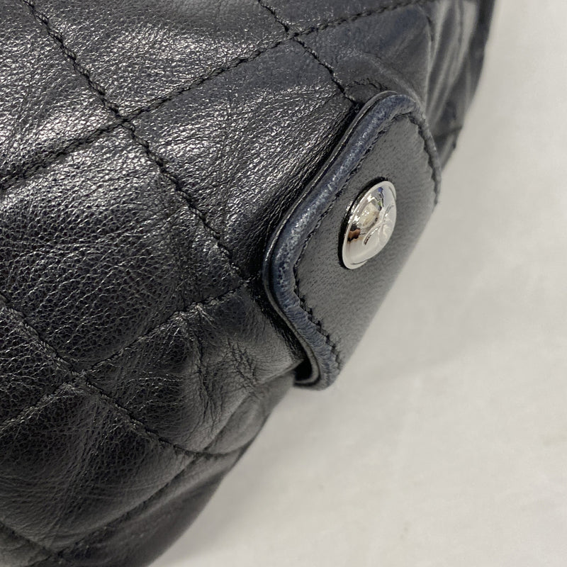 【6ie6942】シャネル ショルダーバッグ マトラッセ ラムスキン ブラック シルバー金具【中古】レディース