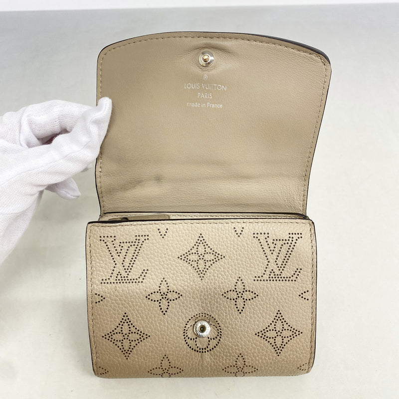 【6ie6954】ルイヴィトン 財布 マヒナ ポルトフォイユイリスコンパクト M62542 ガレ【中古】レディース