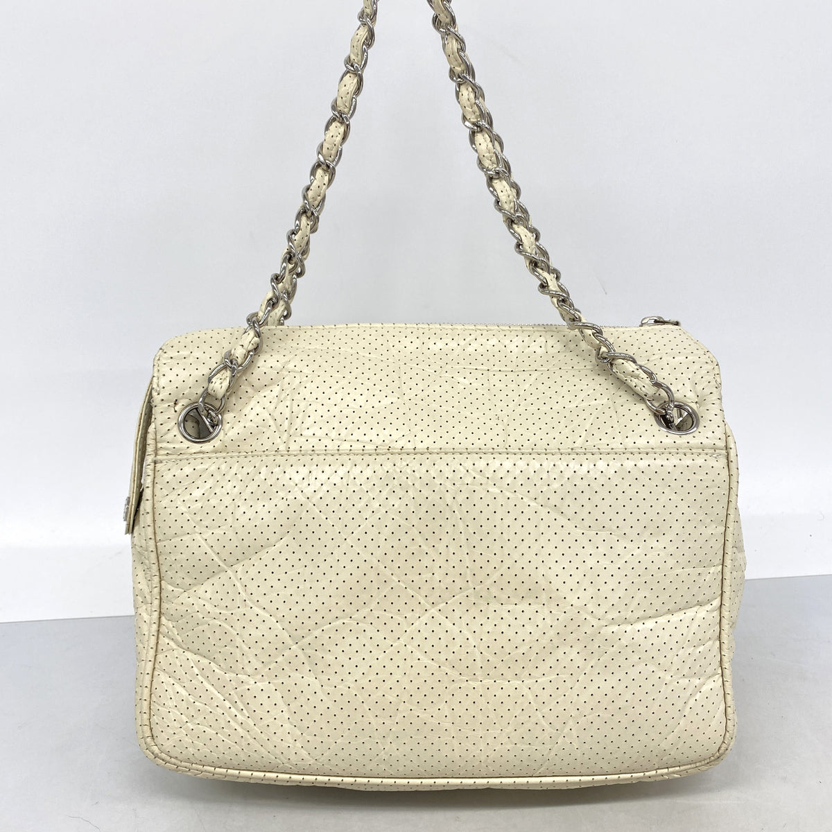 【6ie6958】シャネル ショルダーバッグ チェーンショルダー パンチング レザー アイボリー シルバー金具【中古】レディース