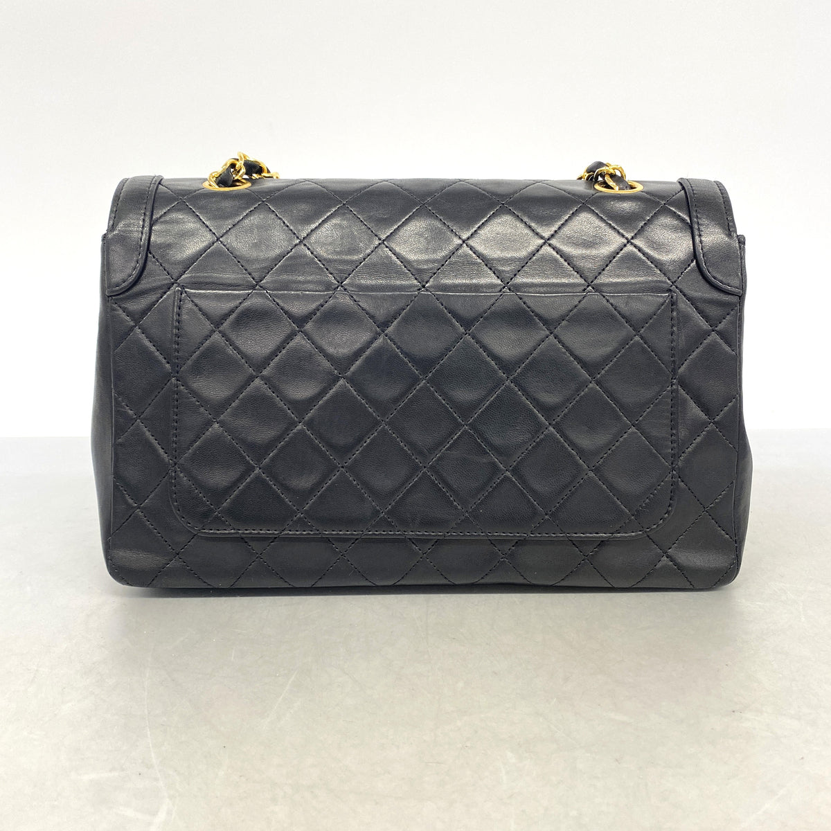 【6ie6959】シャネル ショルダーバッグ マトラッセ チェーンショルダー ラムスキン ブラック ゴールド金具【中古】レディース