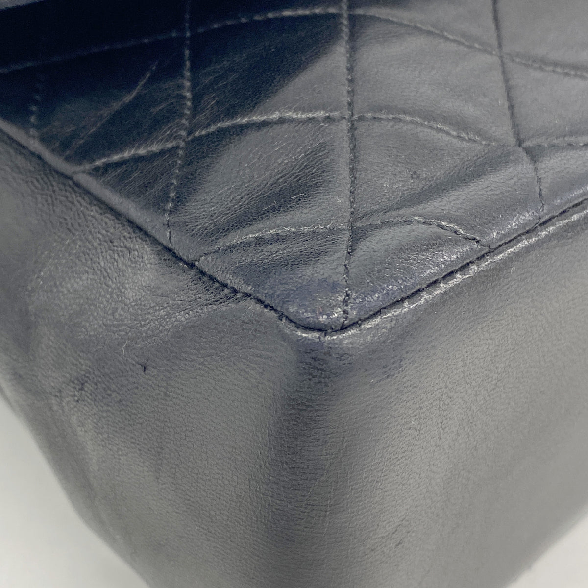 【6ie6959】シャネル ショルダーバッグ マトラッセ チェーンショルダー ラムスキン ブラック ゴールド金具【中古】レディース