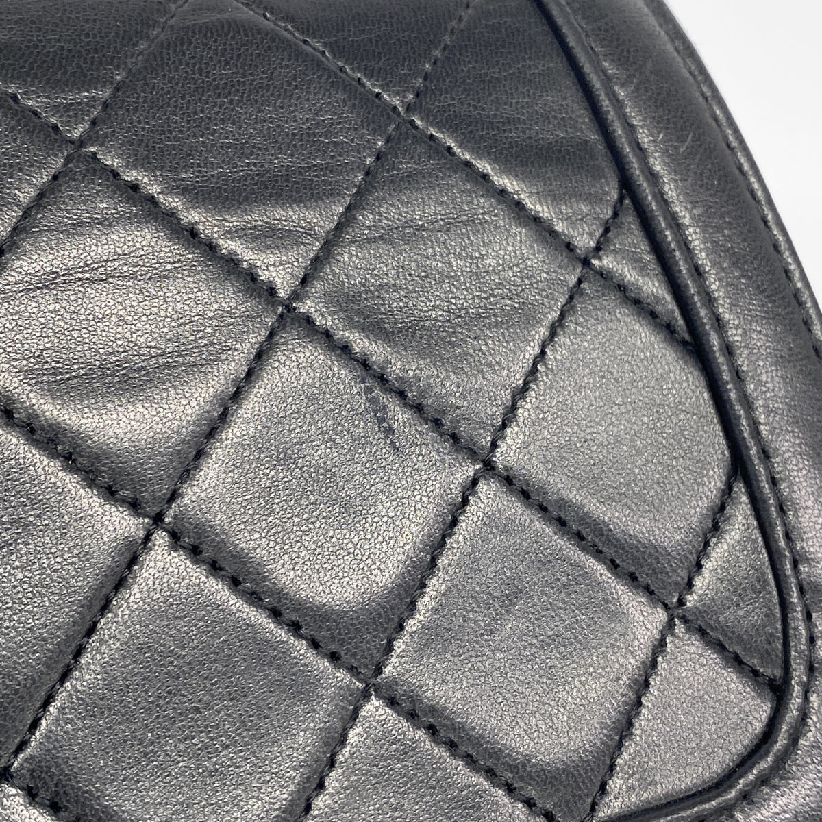 【6ie6959】シャネル ショルダーバッグ マトラッセ チェーンショルダー ラムスキン ブラック ゴールド金具【中古】レディース