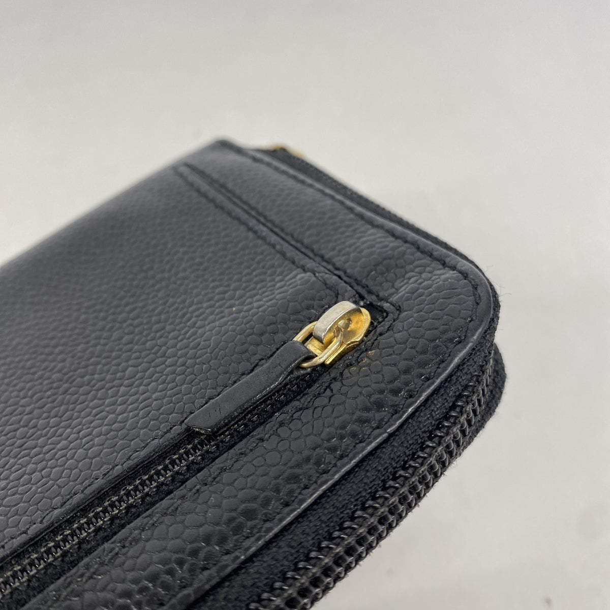 【6ie6987】シャネル 長財布 キャビアスキン ブラック ゴールド金具【中古】レディース