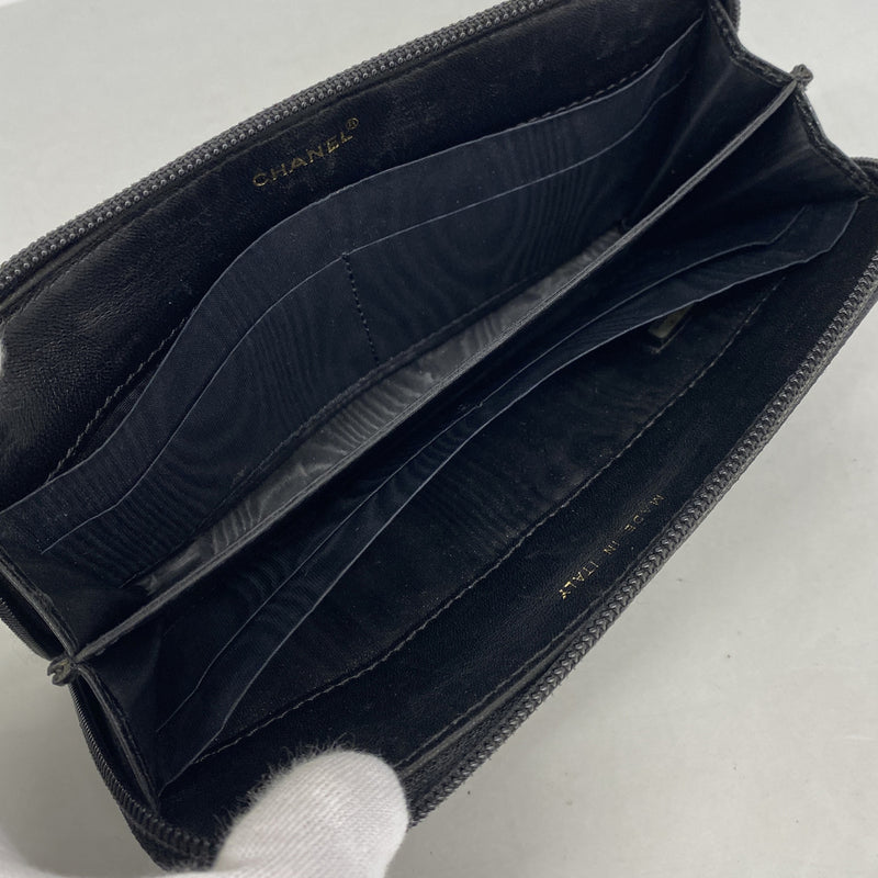 【6ie6987】シャネル 長財布 キャビアスキン ブラック ゴールド金具【中古】レディース