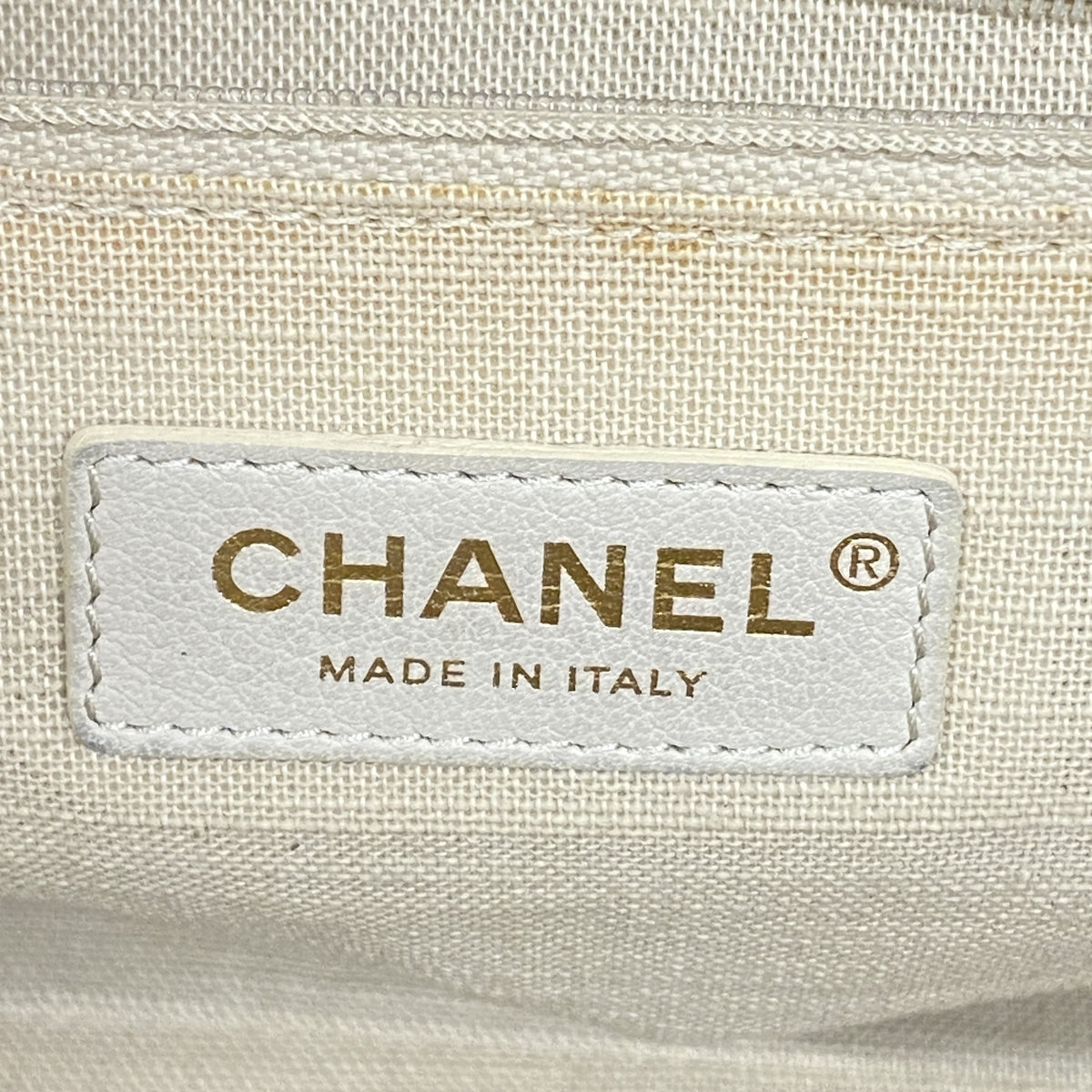 【6ie6989】シャネル チェーントート ドーヴィル キャンバス ホワイト シャンパンゴールド金具 2wayバッグ【中古】レディース