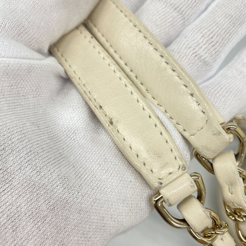【6ie6989】シャネル チェーントート ドーヴィル キャンバス ホワイト シャンパンゴールド金具 2wayバッグ【中古】レディース