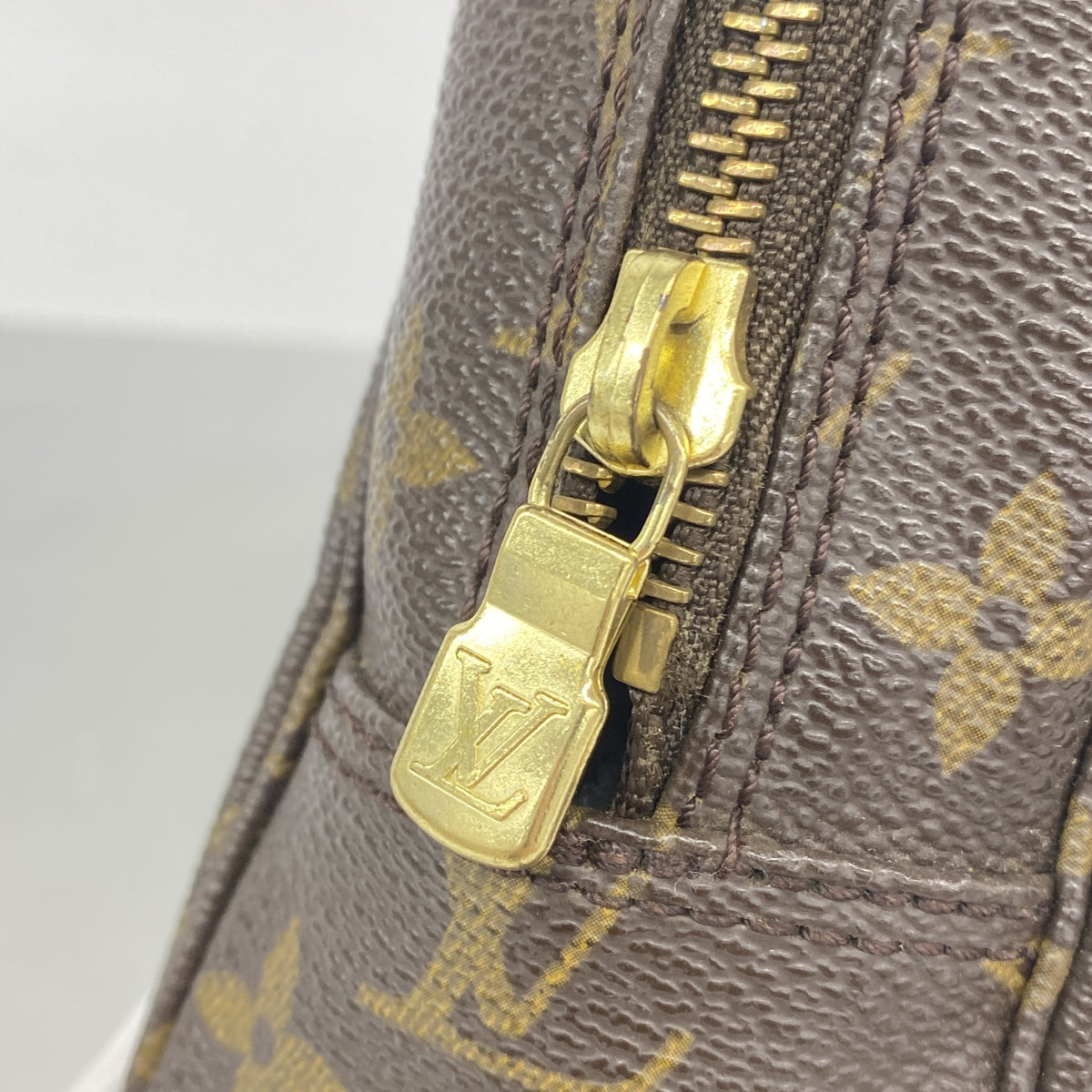 【6ie6994】ルイヴィトン ポーチ モノグラム トゥルーストワレット23 M47524 ブラウン【中古】レディース