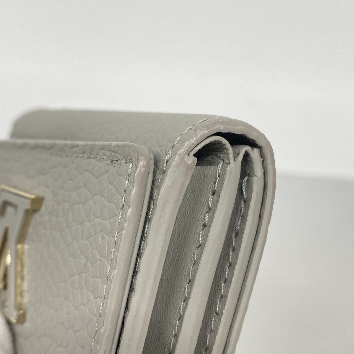 【6ie6996】ルイヴィトン 財布 トリヨン ポルトフォイユカプシーヌタイニー M12406 フリントグレー【中古】レディース