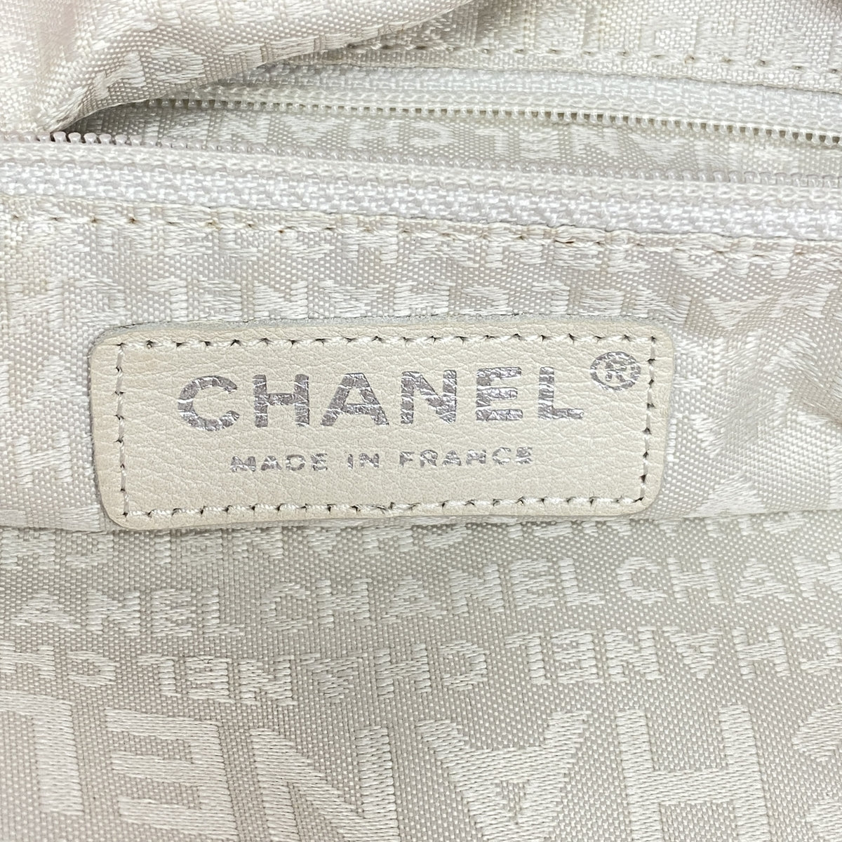 【6ie7021】シャネル ショルダーバッグ マトラッセ チェーンショルダー ラムスキン ピンクオレンジ シルバー金具【中古】レディース