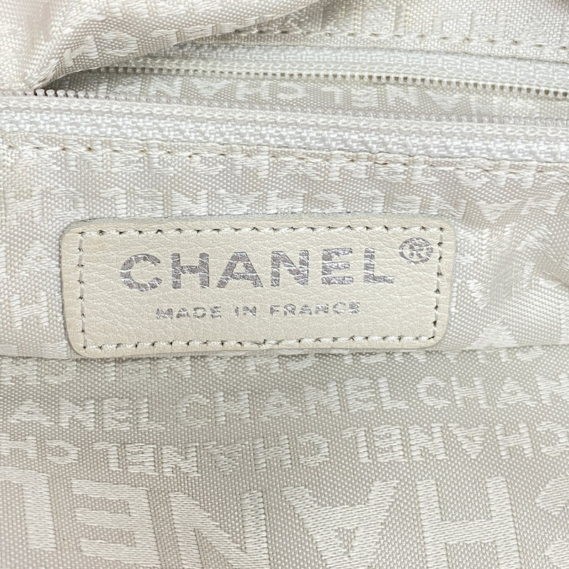 【6ie7021】シャネル ショルダーバッグ マトラッセ チェーンショルダー ラムスキン ピンクオレンジ シルバー金具【中古】レディース