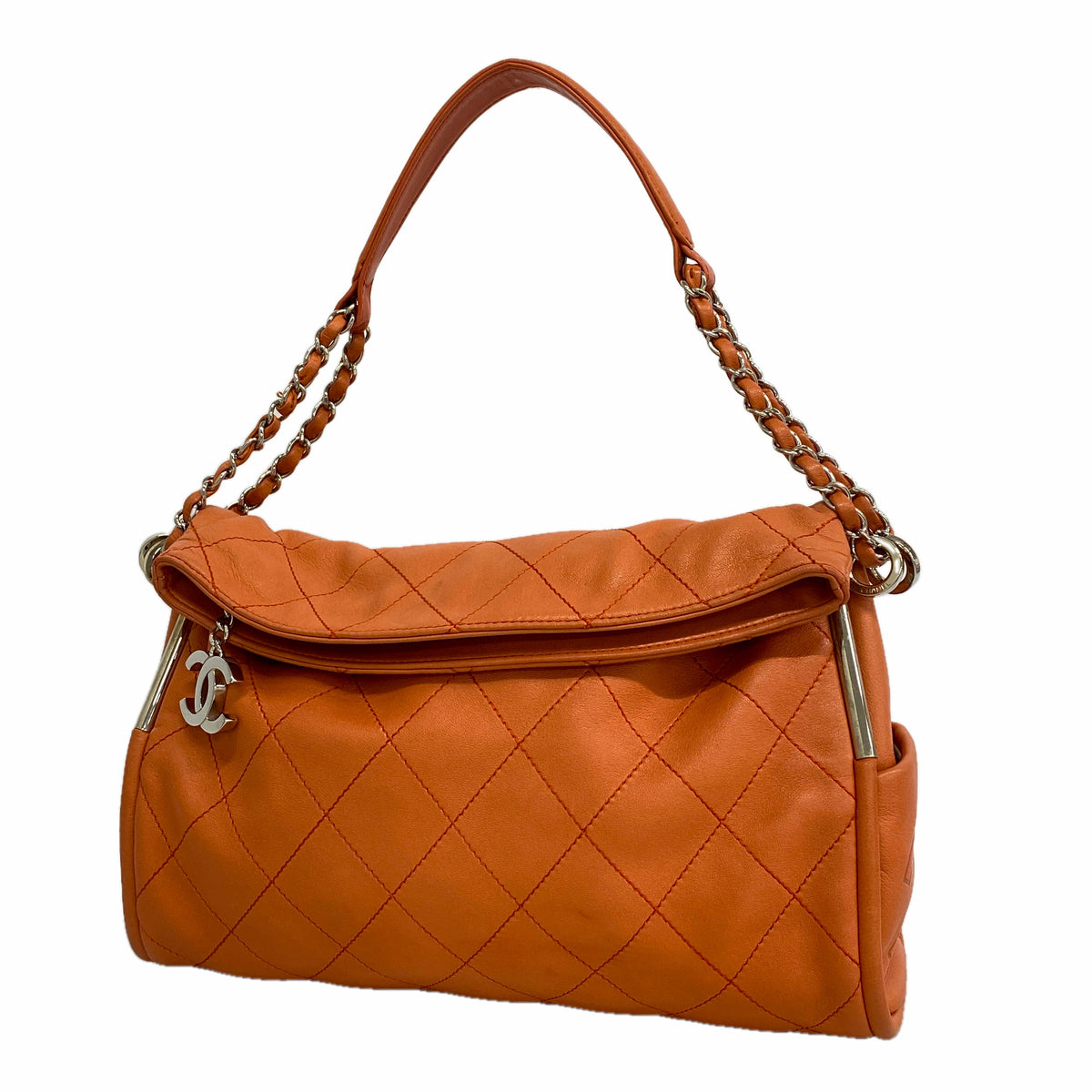 【6ie7021】シャネル ショルダーバッグ マトラッセ チェーンショルダー ラムスキン ピンクオレンジ シルバー金具【中古】レディース