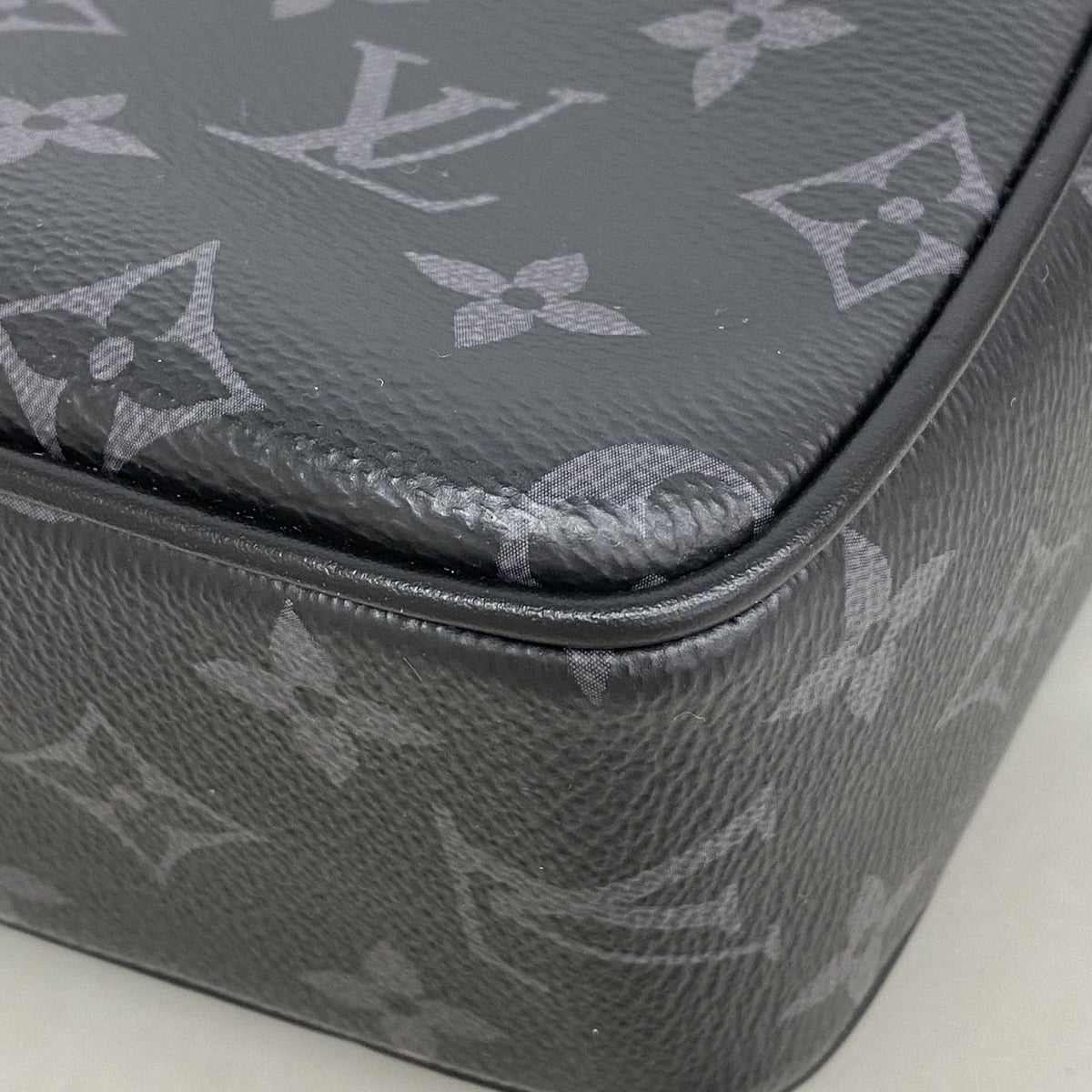 【6ie7036】ルイヴィトン ショルダーバッグ モノグラム・エクリプス ディストリクトPM NV3 M46255 ブラック【中古】メンズ