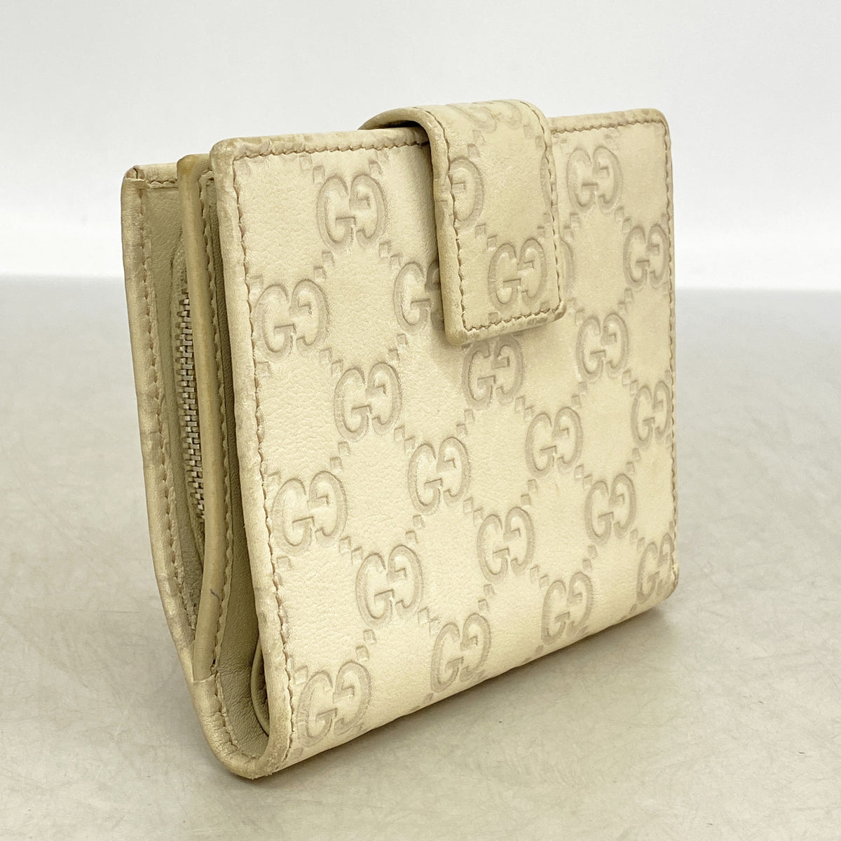 【6ie7070】グッチ 財布 グッチシマ 233022 レザー アイボリー シルバー金具【中古】レディース