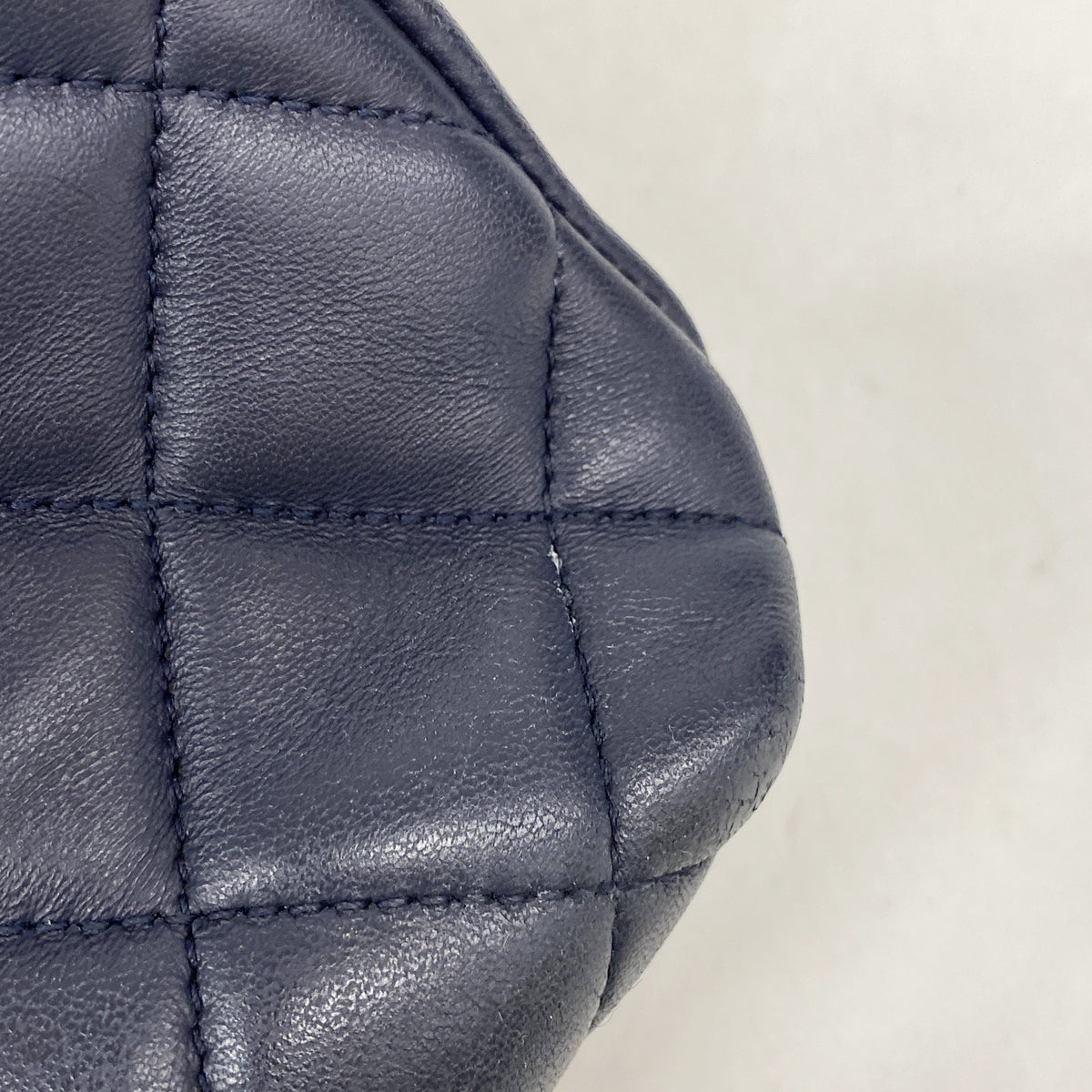 【6ie7080】シャネル ハンドバッグ マトラッセ チェーンショルダー ラムスキン ネイビー シャンパンゴールド金具 2wayバッグ【中古】レディース