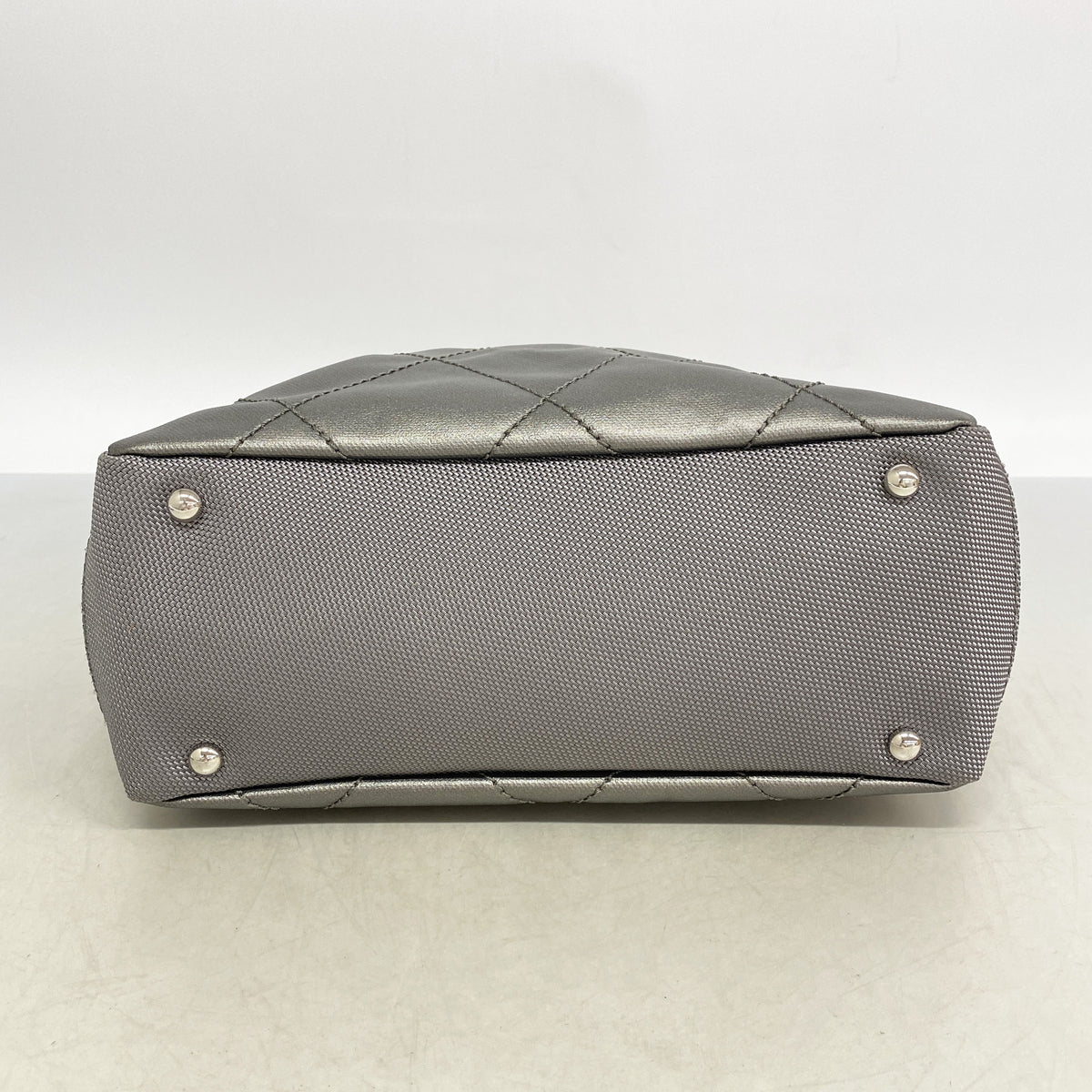 【6ie7092】シャネル トートバッグ パリビアリッツ キャンバス シルバー アイボリー シルバー金具【中古】レディース